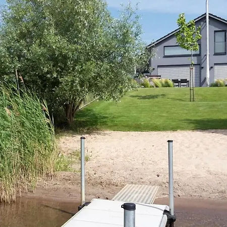 Apartment Holiday House House On Muehlfeldsee